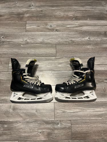 Black 2018 Bauer Supreme 2S Hockey Skates Regular Width 10 (Used)