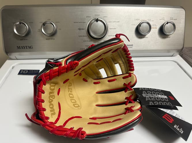 Wilson A2000 G4 11.5 NWT