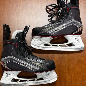 Senior Bauer Vapor X600 Hockey Skates Regular Width 5 (Used)