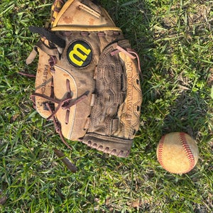 Wilson A440 Fastpitch RH Pitcher's Softball Glove 11.5" (Used)