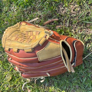 DSG RH Pitcher's Baseball Glove 13" (Used)