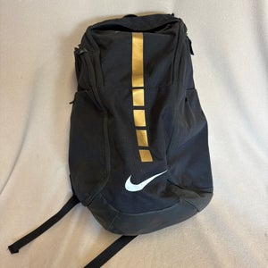 Nike Elite Quad zip basketball back pack (Used)