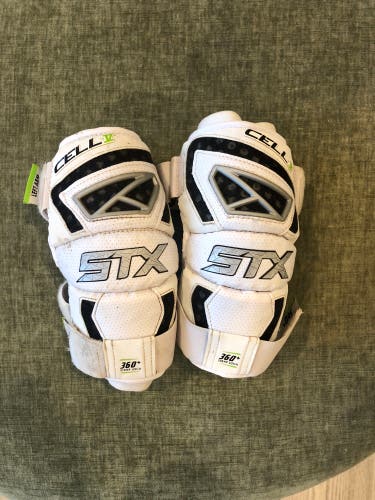 STX Cell 5 elbows size small