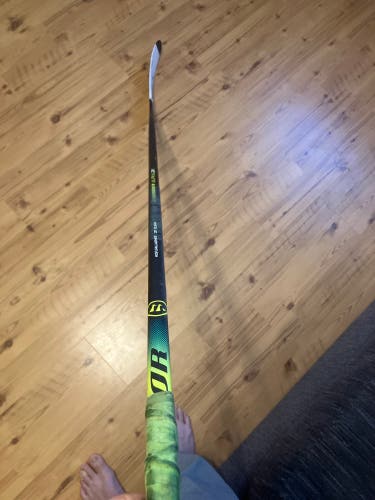 Senior Warrior Alpha DX 2.0 Left Hand Hockey Stick P28 85 Flex (Used)
