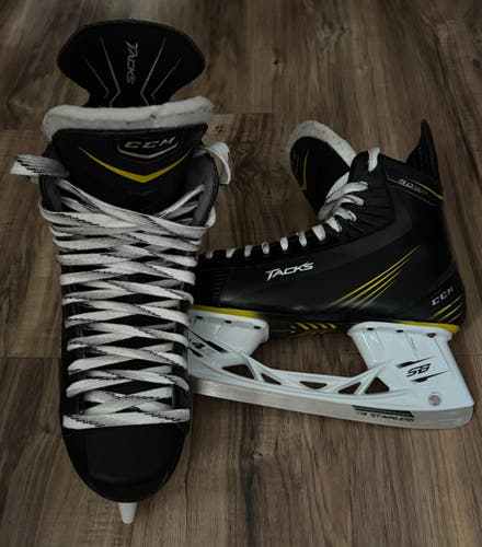 CCM Tacks 3052 Hockey Skates Regular Width 10.5 (Used)
