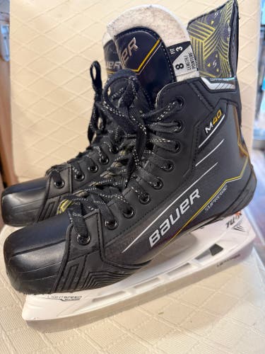 Black/Yellow 2024 Bauer Supreme M40 Hockey Skates Wide Width 8 (Used)