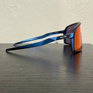 Medium/Large Oakley Sutro Sunglasses (Used)