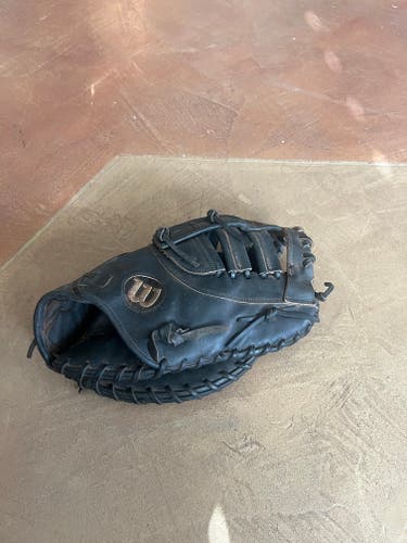 Used Wilson Right Hand Throw First Base A2000 Baseball Glove 12"