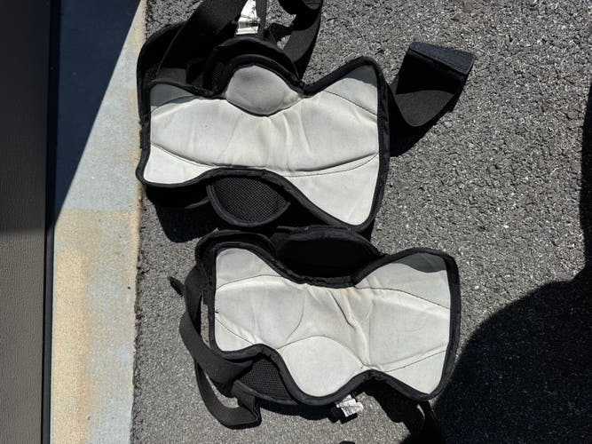 Passau Goalie Knee Pads (Used)