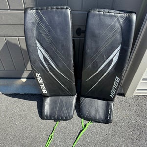 Medium Bauer Vapor Hyperlite 2 Goalie Leg Pads (Used)