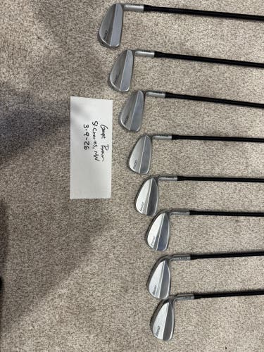 Men's 2018 Ping i500 Right Handed Iron Set Stiff Flex (8 Clubs) #4 - #9, PW, GW (Used)