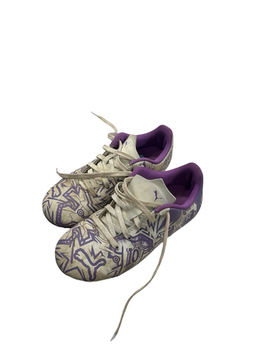 Used Soccer Cleats White Youth 12.0 11682-S000122024