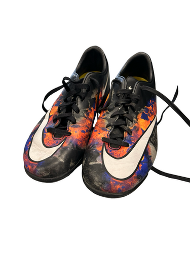 Used Nike Soccer Cleats Black Junior 05 11682-S000127037