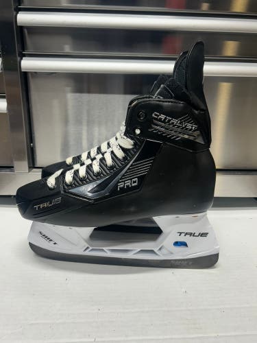 True Catalyst Pro Skate Size 7 Regular Width OHL Pro Stock (New)