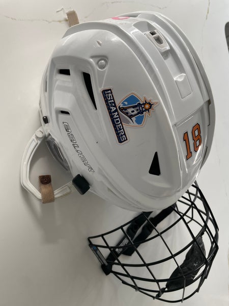 Medium Bauer Re-Akt 150 Helmet (Used)