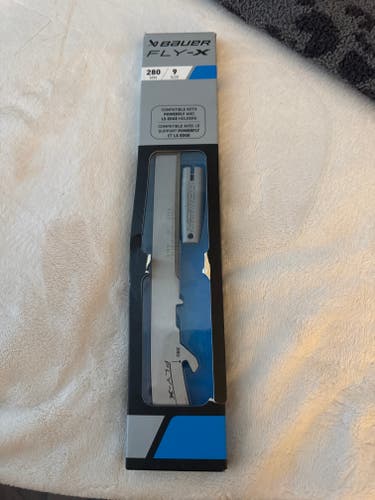 Bauer Fly-X 280 mm (New) Size 9