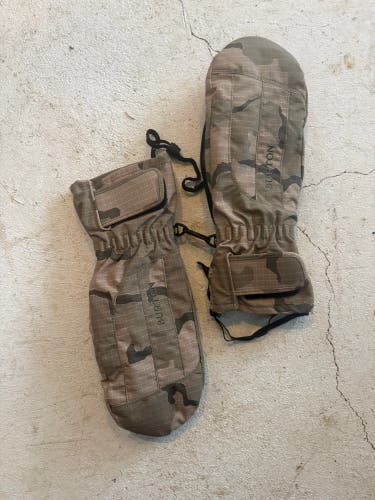 Large Kids Unisex Burton Gloves (New)