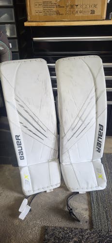 XL Bauer Vapor 3X Goalie Leg Pads (Used)