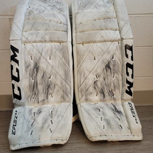 33" 2021 CCM Eflex 5.9 Goalie Leg Pads (Used)