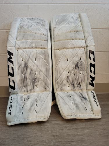 33" 2021 CCM Eflex 5.9 Goalie Leg Pads (Used)