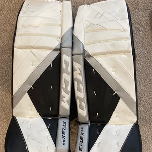 35" CCM Extreme Flex 5.9 Goalie Leg Pads (Used)