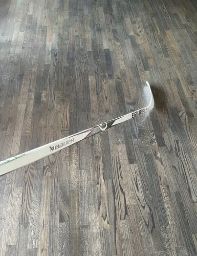 Senior Bauer Proto2 Right Handed Hockey Stick P28 70 Flex