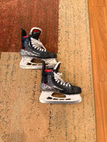2021 Bauer Vapor 3X Hockey Skates Regular Width Size 5.5 (Used)