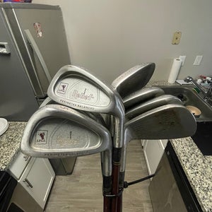 Women's Right LPGA Relief Perimeter Balanced Handed Iron Set Steel Shaft (Used)