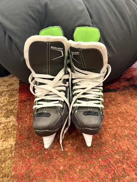 2021 Bauer XLS Hockey Skates Regular Width Size 2 (Used)