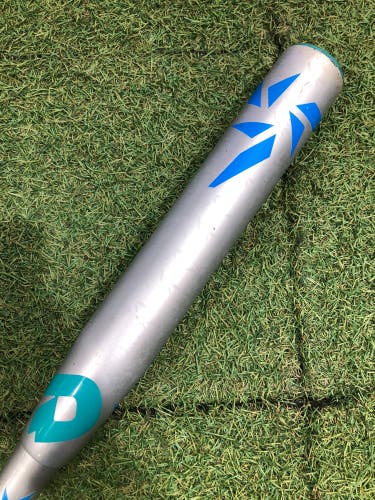 Silver 2019 DeMarini Vendetta Composite Bat (-12) Composite 17 oz 29" (Used)
