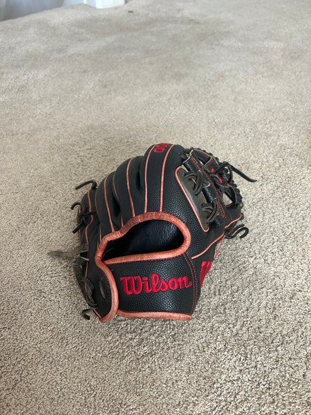 2022 Wilson A2000 RH Infield Baseball Glove 11.5" (Used)