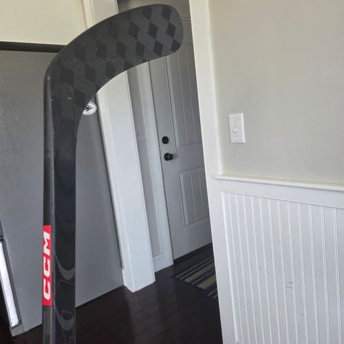 Intermediate CCM JetSpeed FT5 Pro Right Handed Hockey Stick P29 55 Flex (New)