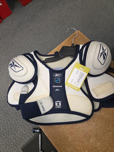 Reebok Used Medium Youth Shoulder Pads