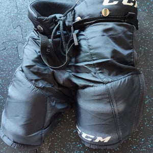 Youth Medium CCM JetSpeed Edge Hockey Pants (Used)