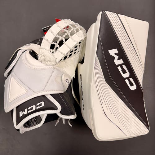 2023 CCM EFlex 6.5 Junior Glove and Blocker Set Regular (New)