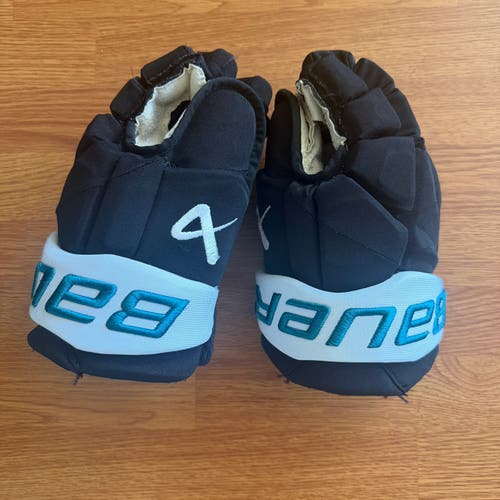 Bauer Vapor Hyperlite Gloves 13" Pro Stock Sharks Cali Fin teal SJ San Jose