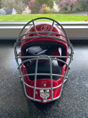 Force 3 Defender Pro OSFM Adjustable 6 3/8" to 7 1/8" Senior Catchers Helmet(Used – Great Condition)