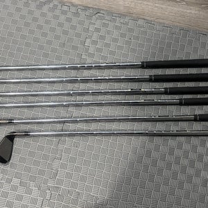 Men's 2016 TaylorMade 2016 M2 Left Hand Iron Set Regular Flex 6-9, PW, AW Steel Shaft (Used)