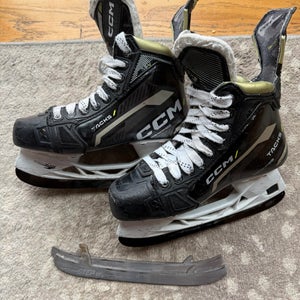 CCM AS-V Hockey Skates Regular Width Size 4.5/ Bladetech steel & Step steel(Used)