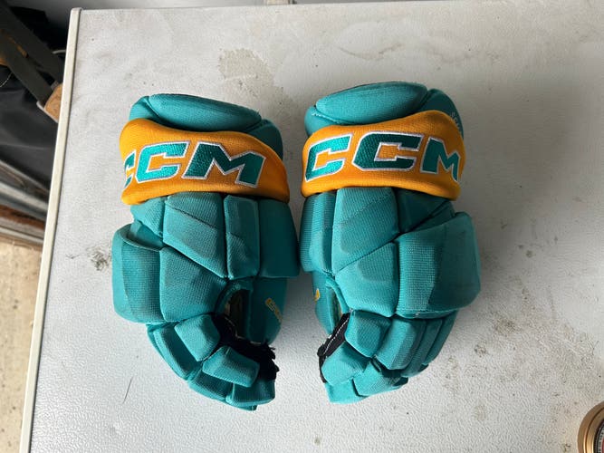 CCM JetSpeed FT1 Gloves 13" (Used)