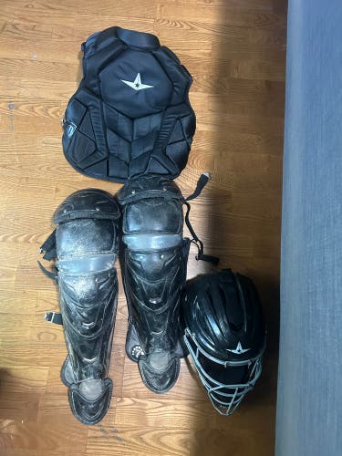 Black All Star System 7 Axis Catcher's Set (Used)