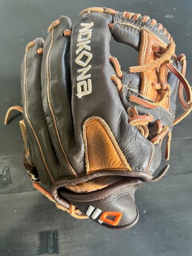 2025 Nokona RH ALPHA SELECT S-200 Baseball Glove 11.25"