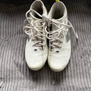 White Men's 6.5Y (Big Kids / Youth) Youth New Balance Rush Mid Top Trainers (Used)