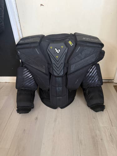 Large Bauer Supreme Shadow Goalie Chest Protector (Used)