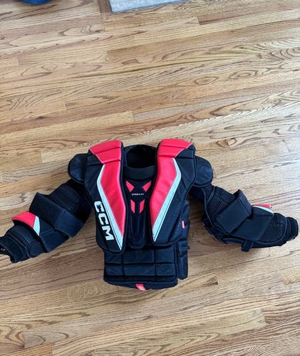 Small CCM EFlex 6.9 Goalie Chest Protector (Used)