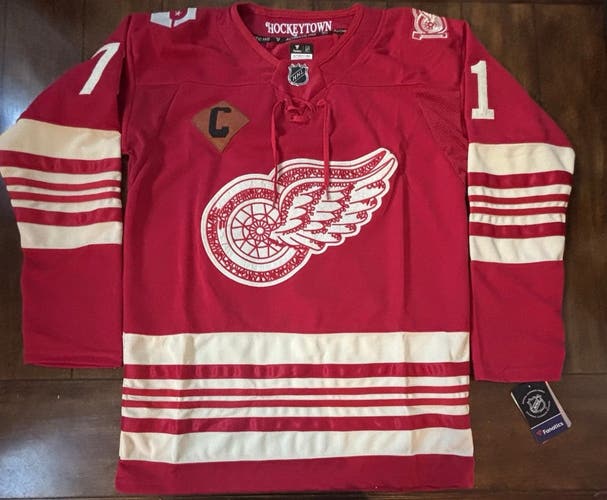 Detroit Red Wings Dylan Larkin #71 100 Year Centennial Jersey Adult Medium (50)