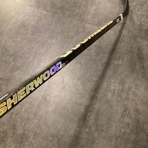 Intermediate Sher-Wood CODE IV Hockey Stick | RH PP88