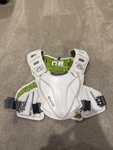 Medium Youth Maverik MAX EKG Shoulder Pads (Used)