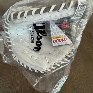 2025 Wilson A1000 RH Catcher's Softball Glove 33" (New)