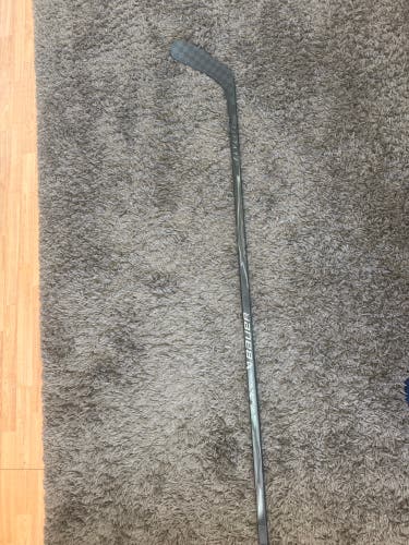 Senior Bauer Vapor Flylite Left Hand Hockey Stick Toe Pattern 87 Flex Pro Stock (New)